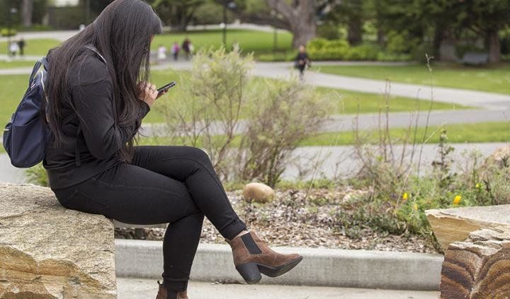 Digital addiction increases loneliness, anxiety and depression: study suggests ways to outsmart smart phones