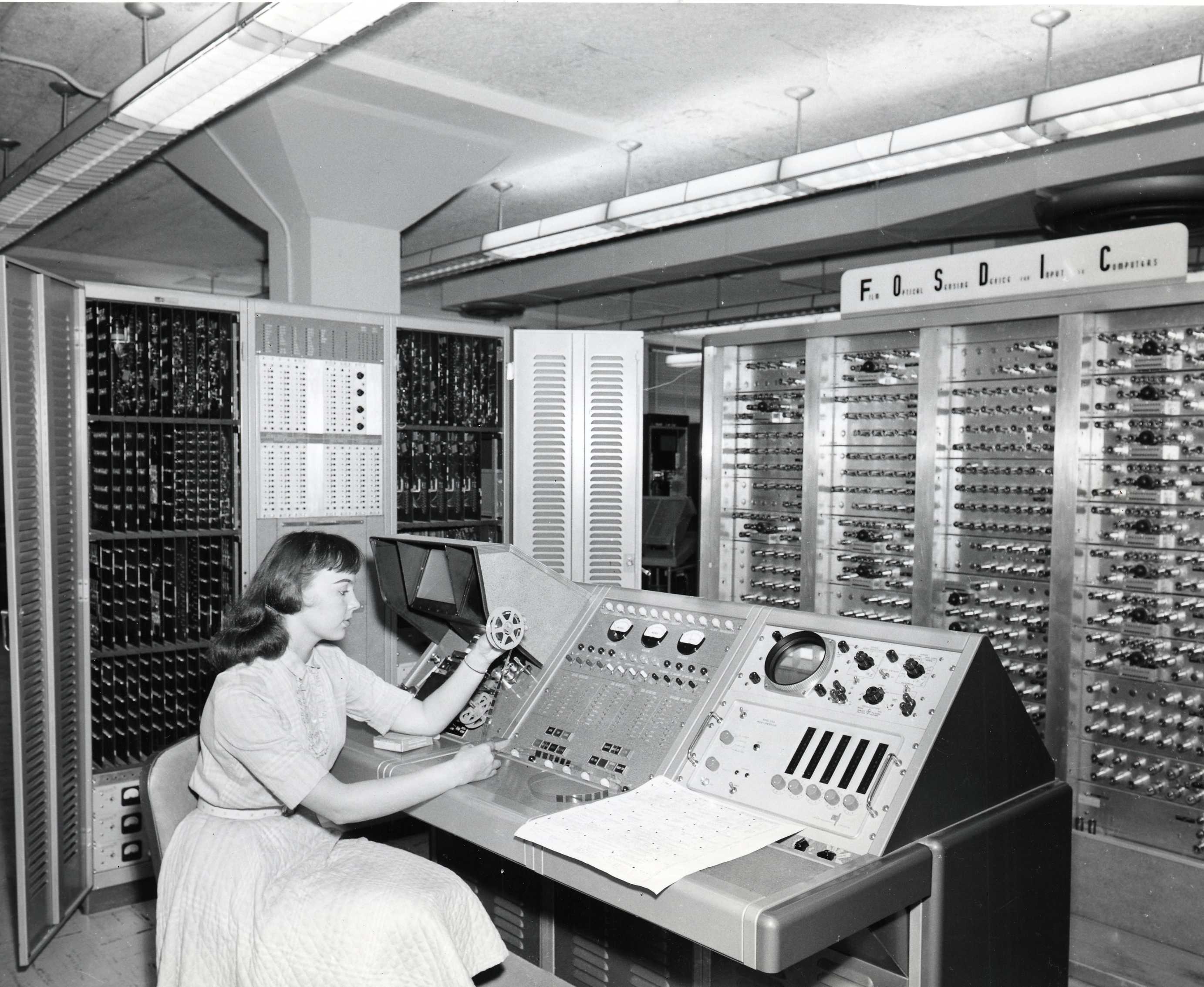 The Fundamental Limits of Machine Learning